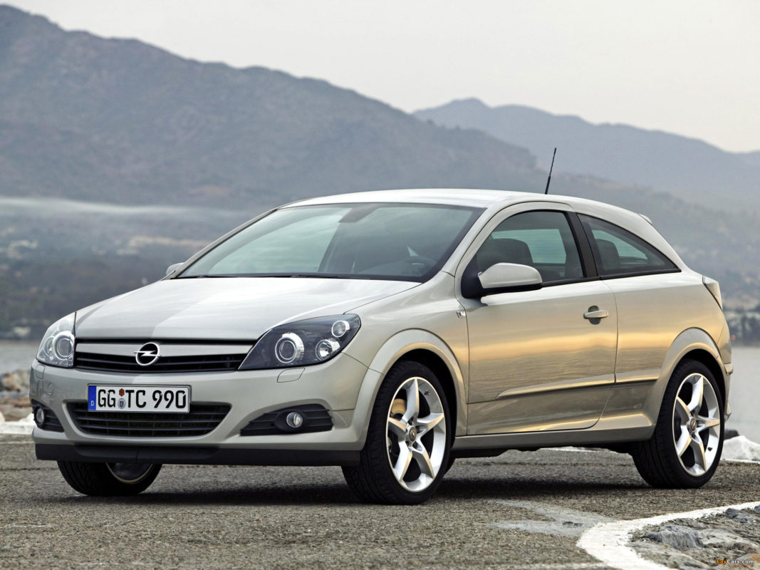 Опель хэтчбек 2010 год. Opel Astra Hatchback 2005. Opel Astra h 2005. Opel Astra GTC 2006.